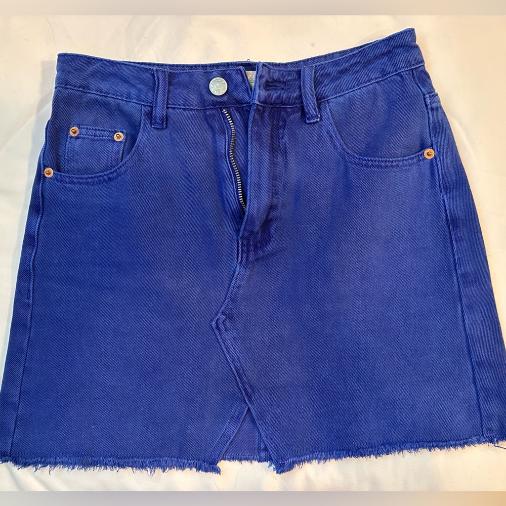 GB blue Jean skirt with slit in the middle